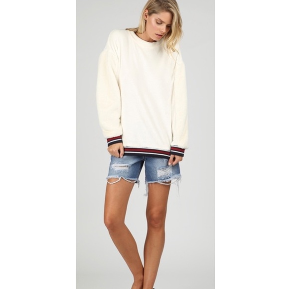 Fuzzy white Sweater - Picture 2 of 4